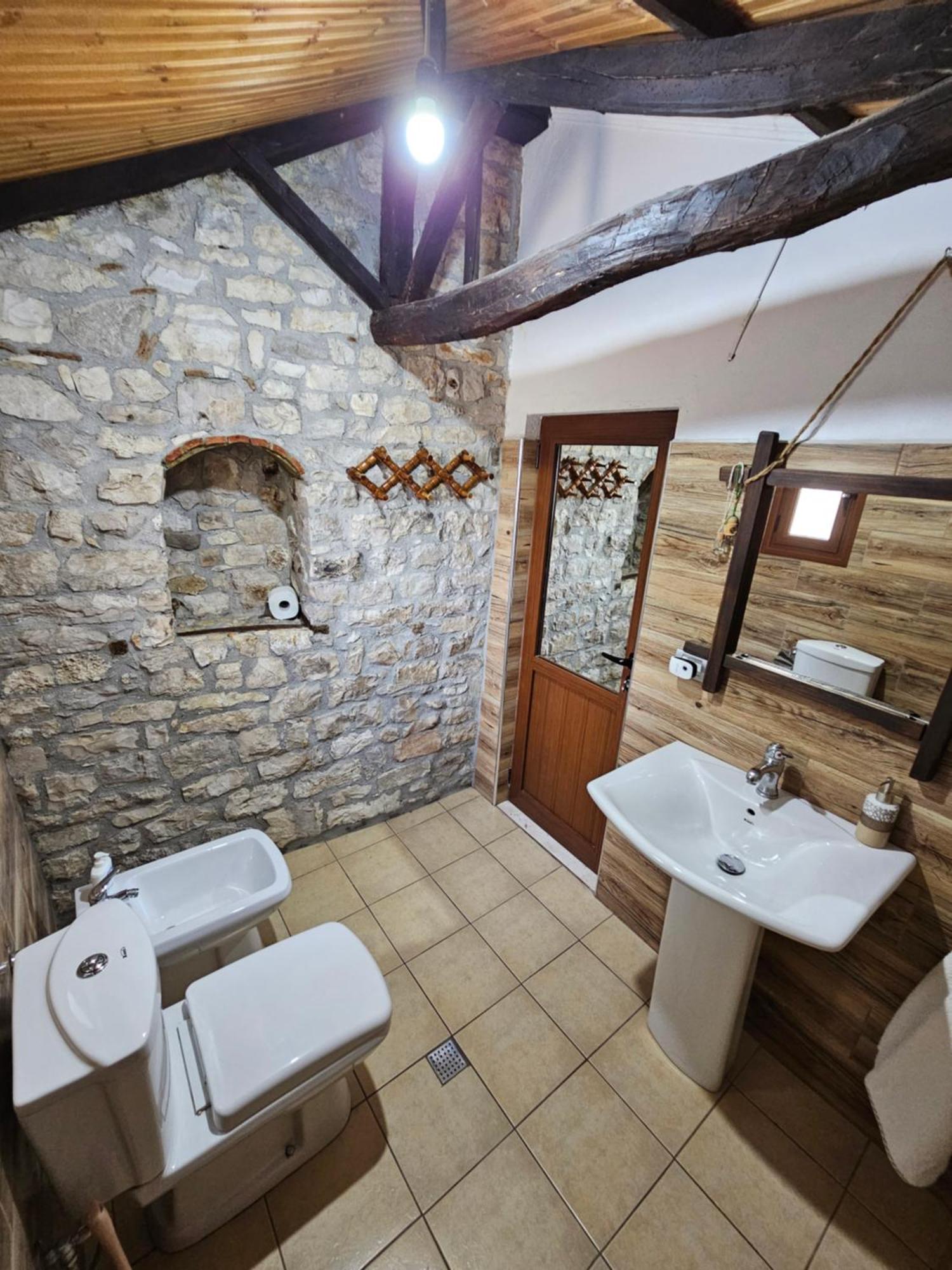 Guest House Panorama Berat Extérieur photo