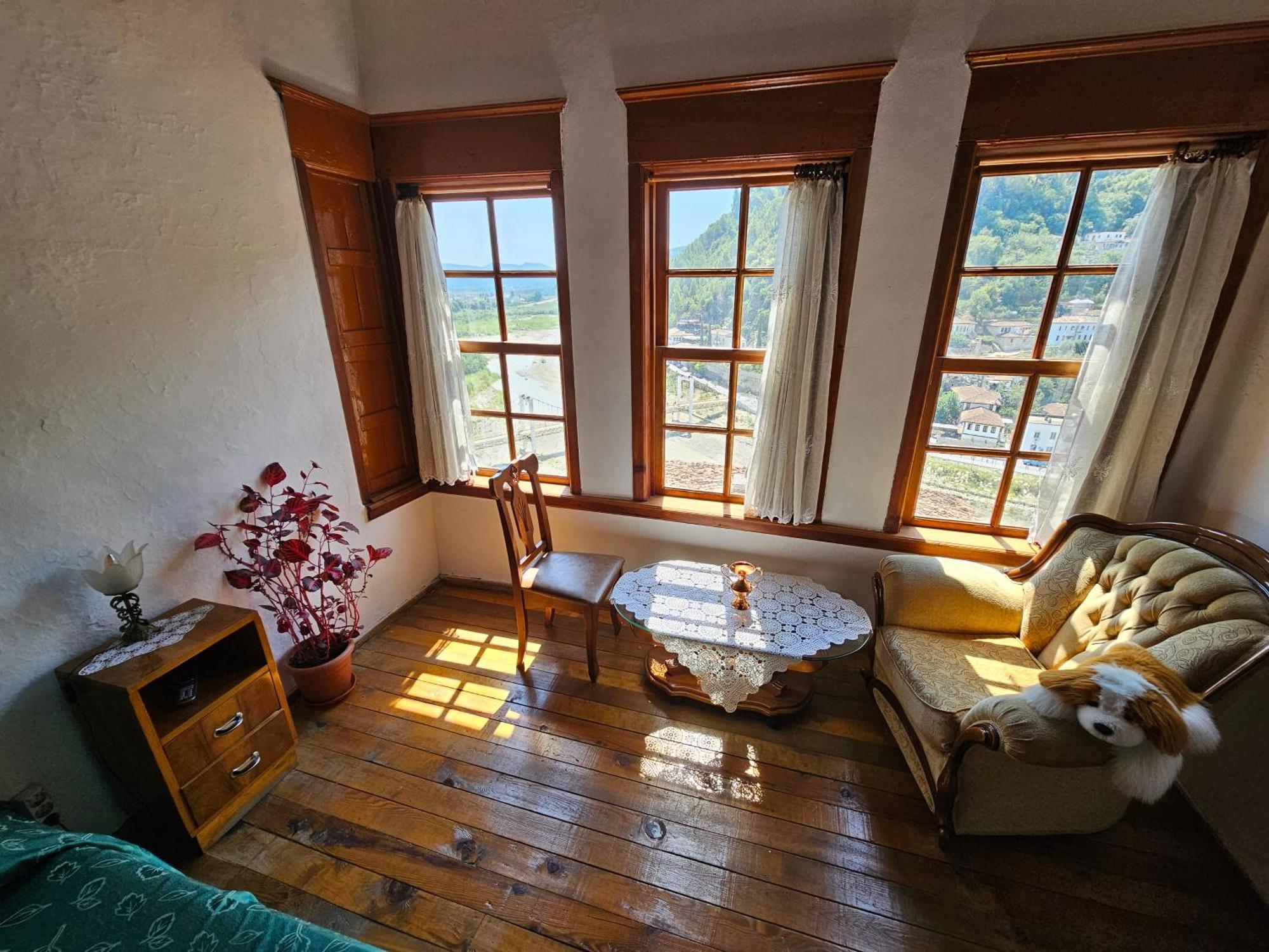 Guest House Panorama Berat Extérieur photo