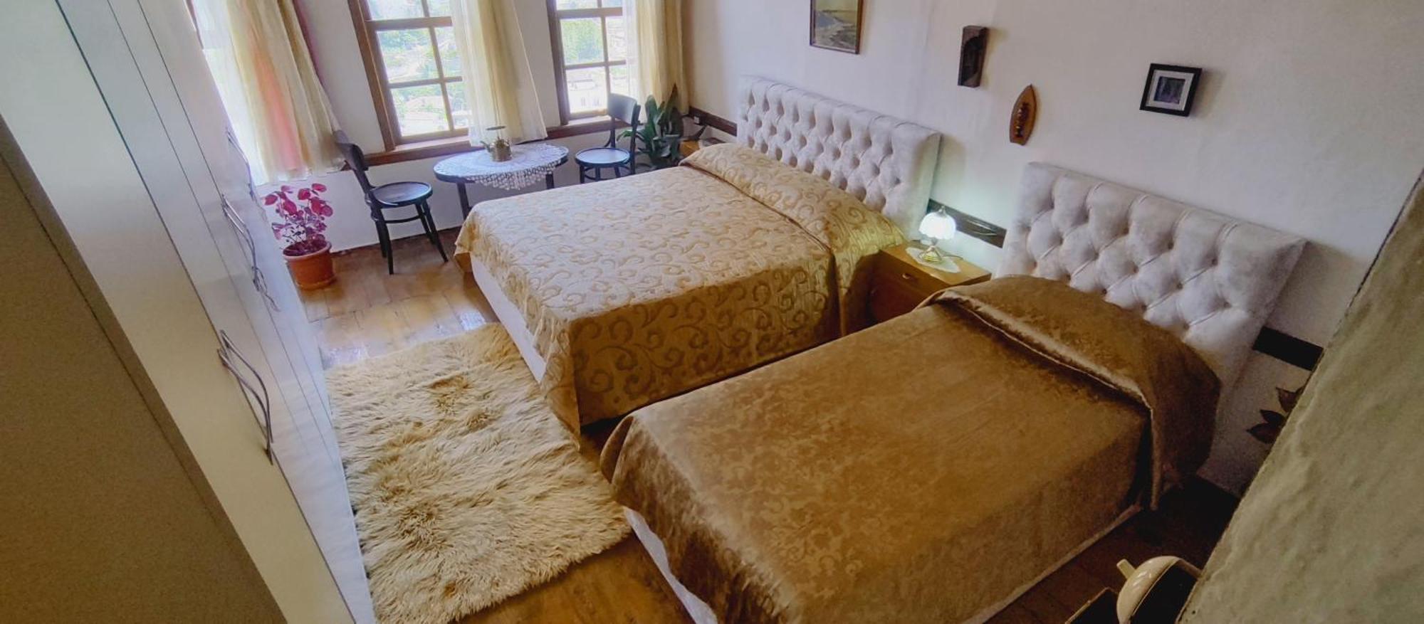 Guest House Panorama Berat Extérieur photo